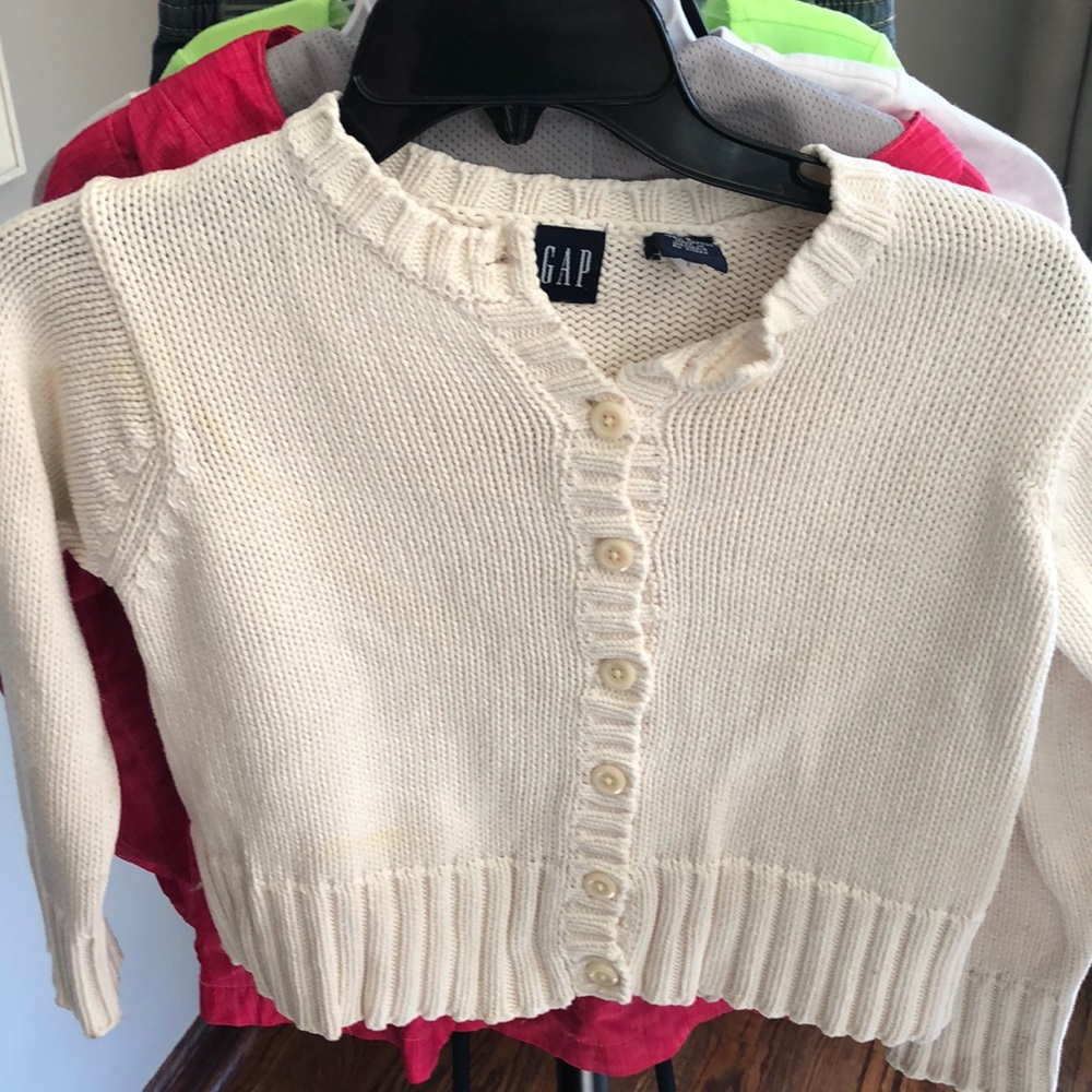 Gap cardigan 5/$25 when bundled